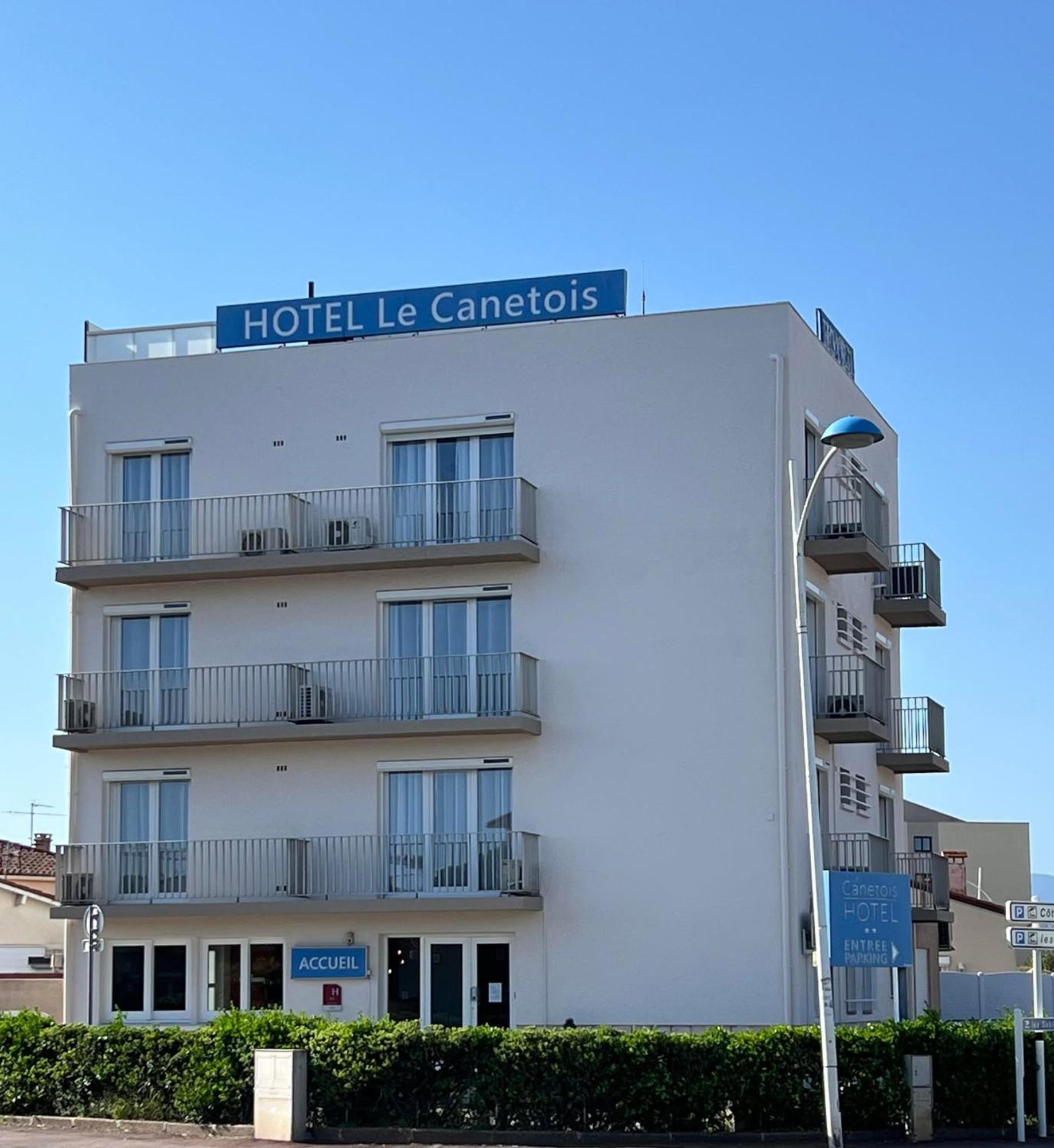Hotel Le Canetois Exterior photo